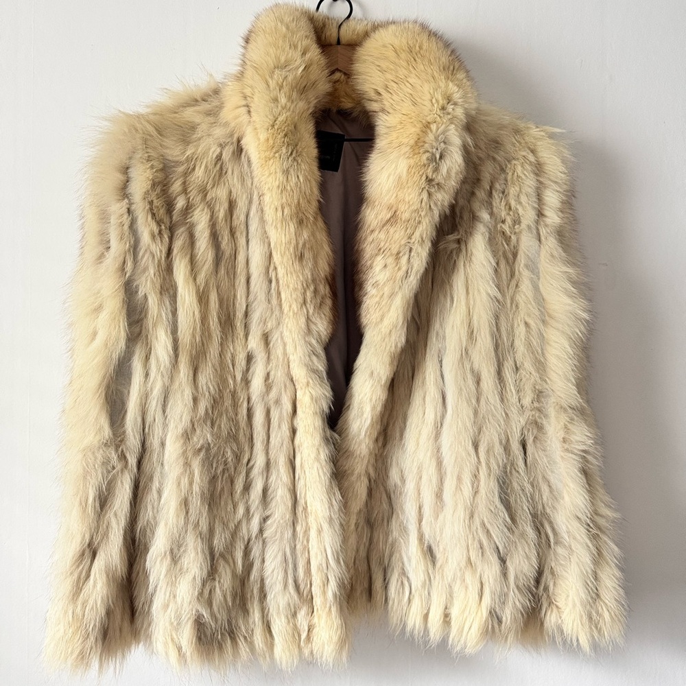 Elegant Cream Fur Jacket With Secret Pocket